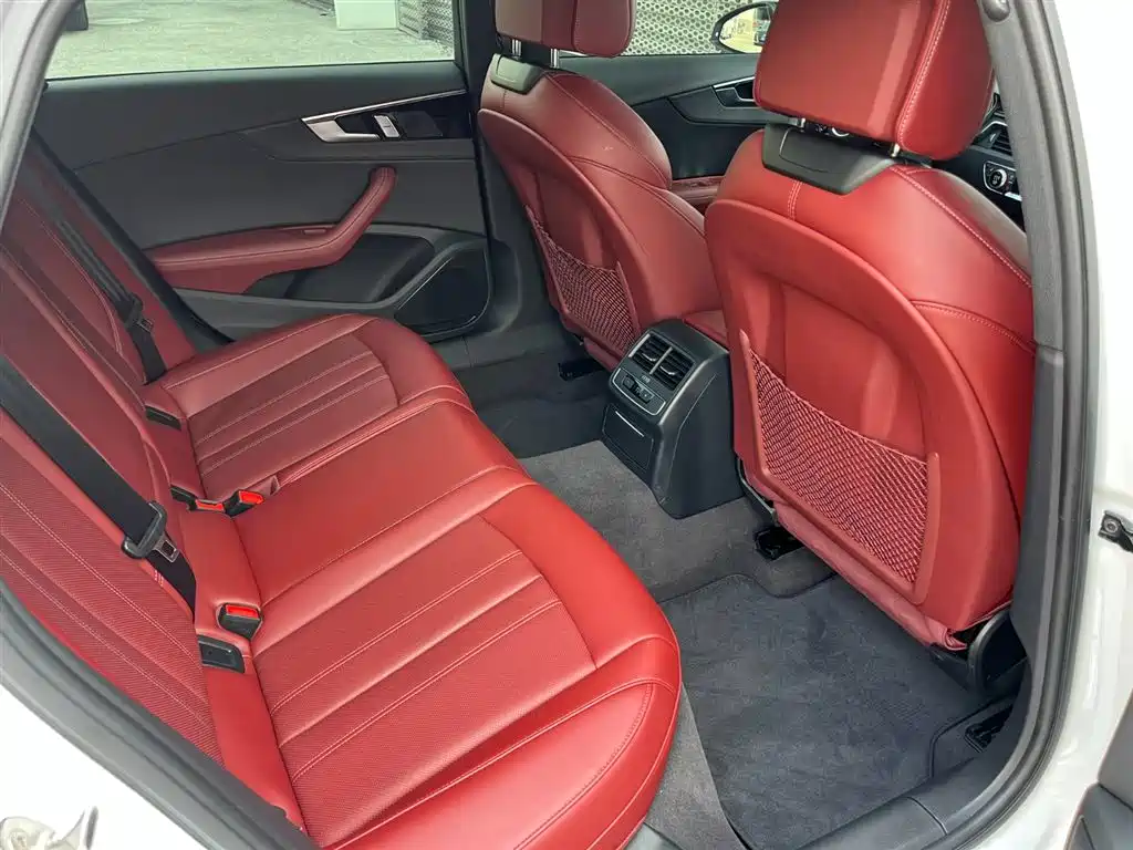 Audi A4L — миниатюра 19