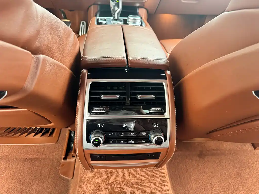 BMW 7 Series 7 2018 740Li xDrive Premium M Sport