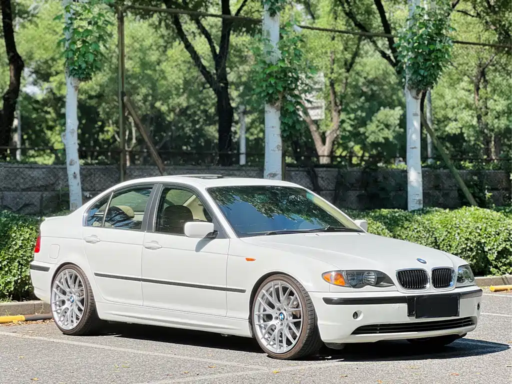 BMW 3 Series 3 2004 325i