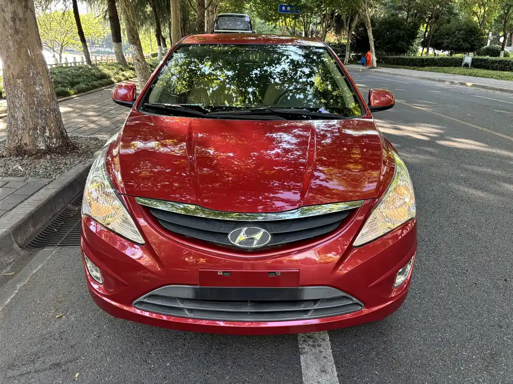 Hyundai Verna — миниатюра 2