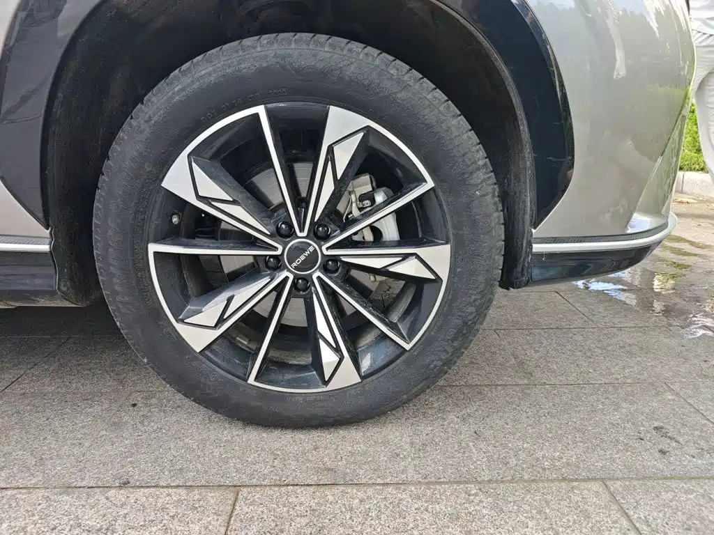 Roewe RX5 New Energy — миниатюра 8