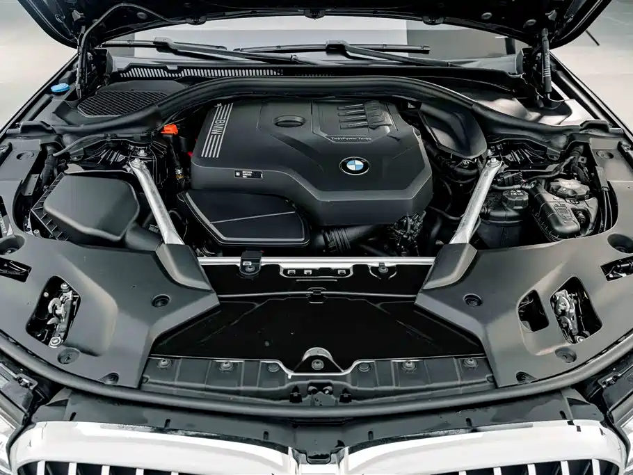 BMW 5 Series — миниатюра 24