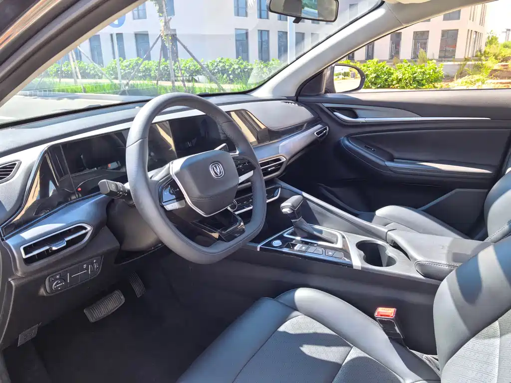 Changan Eado — миниатюра 4