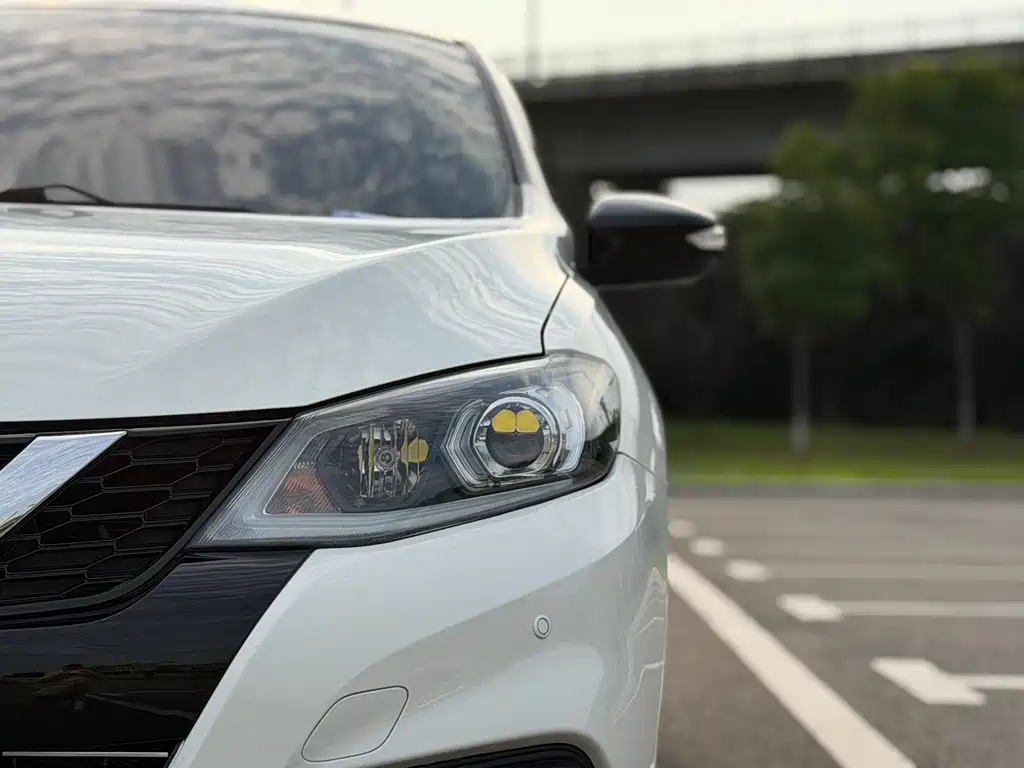 Nissan Tiida — фотографии объявления, Фото 23