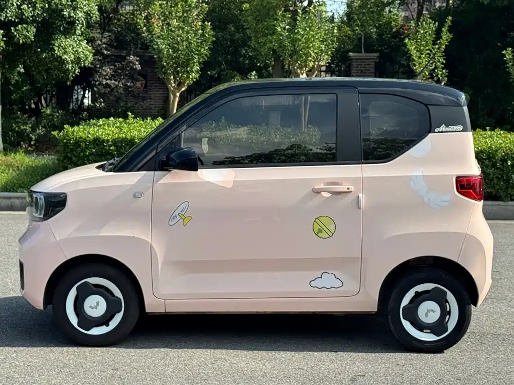 Wuling MINIEV — миниатюра 11
