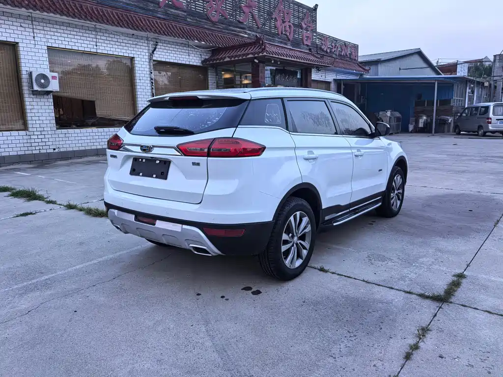 Geely Boyue — миниатюра 7