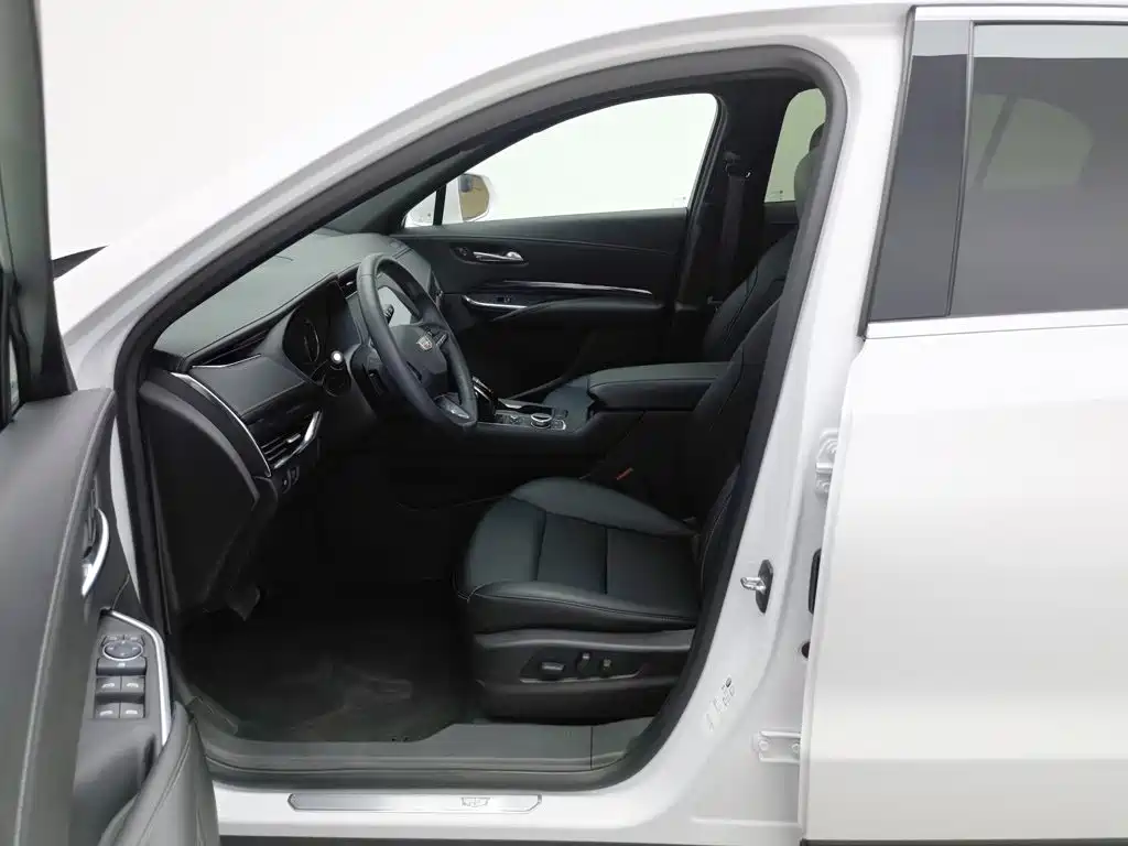 Cadillac XT4 2022 28T