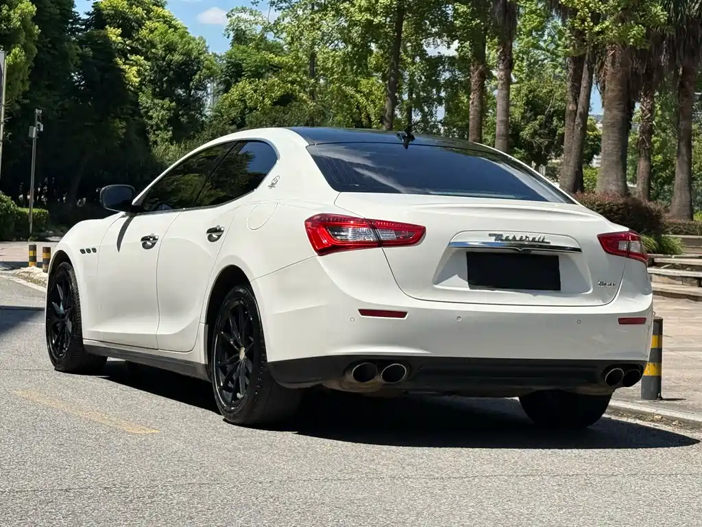 Maserati Ghibli — миниатюра 5