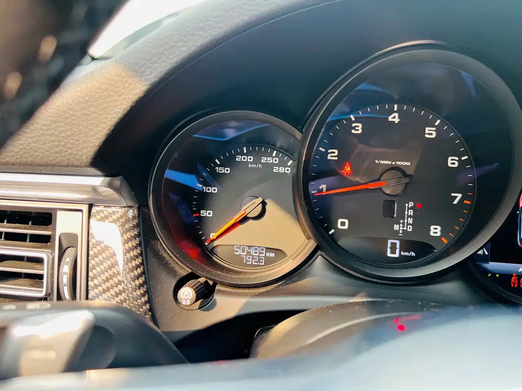 Porsche Macan — миниатюра 8
