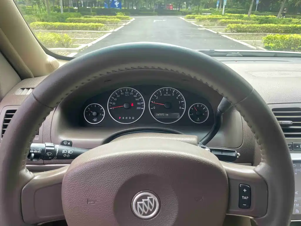 Buick GL8 — миниатюра 14
