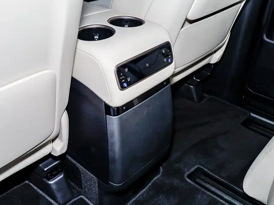 Li Auto Li MEGA — миниатюра 12