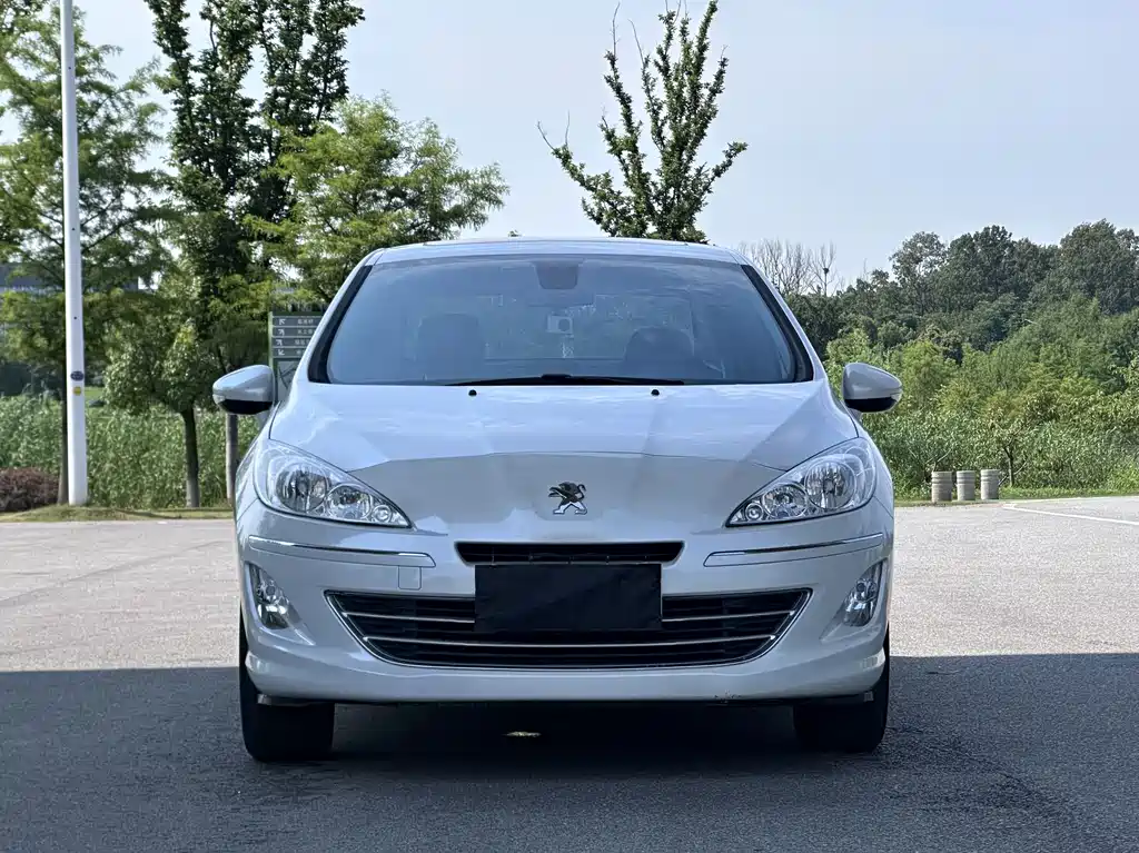 Peugeot 408 2013 2.0L AT Luxury