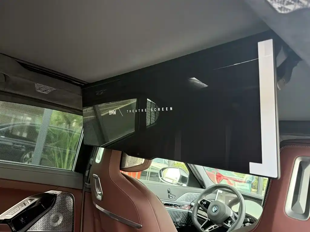 BMW i7 — миниатюра 6