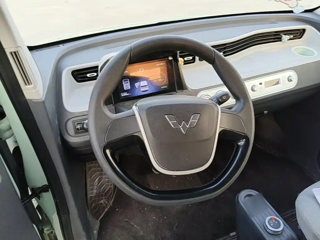 Wuling MINIEV — миниатюра 11