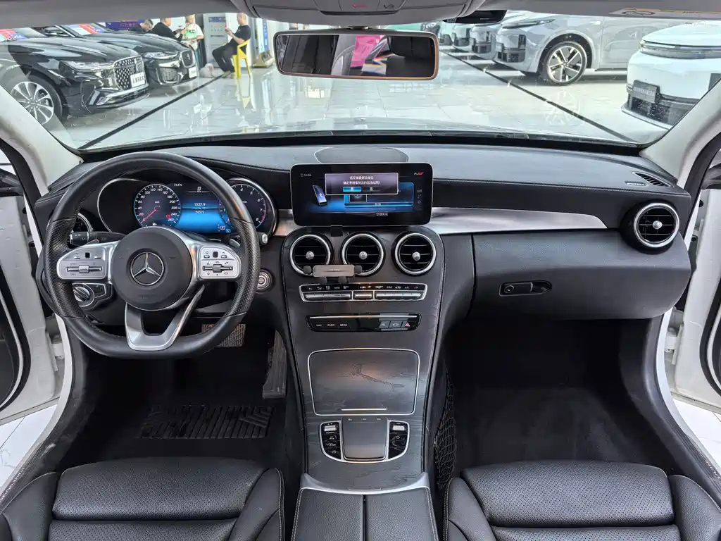 Mercedes-Benz C-Class — миниатюра 7