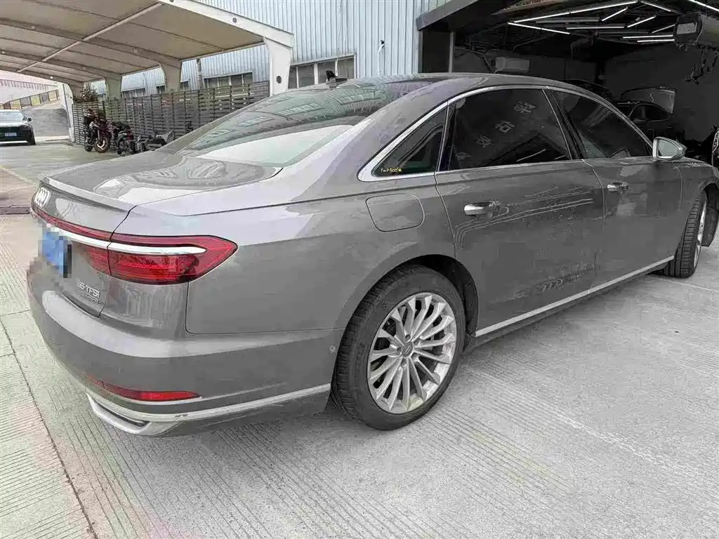 Audi A8 — миниатюра 2