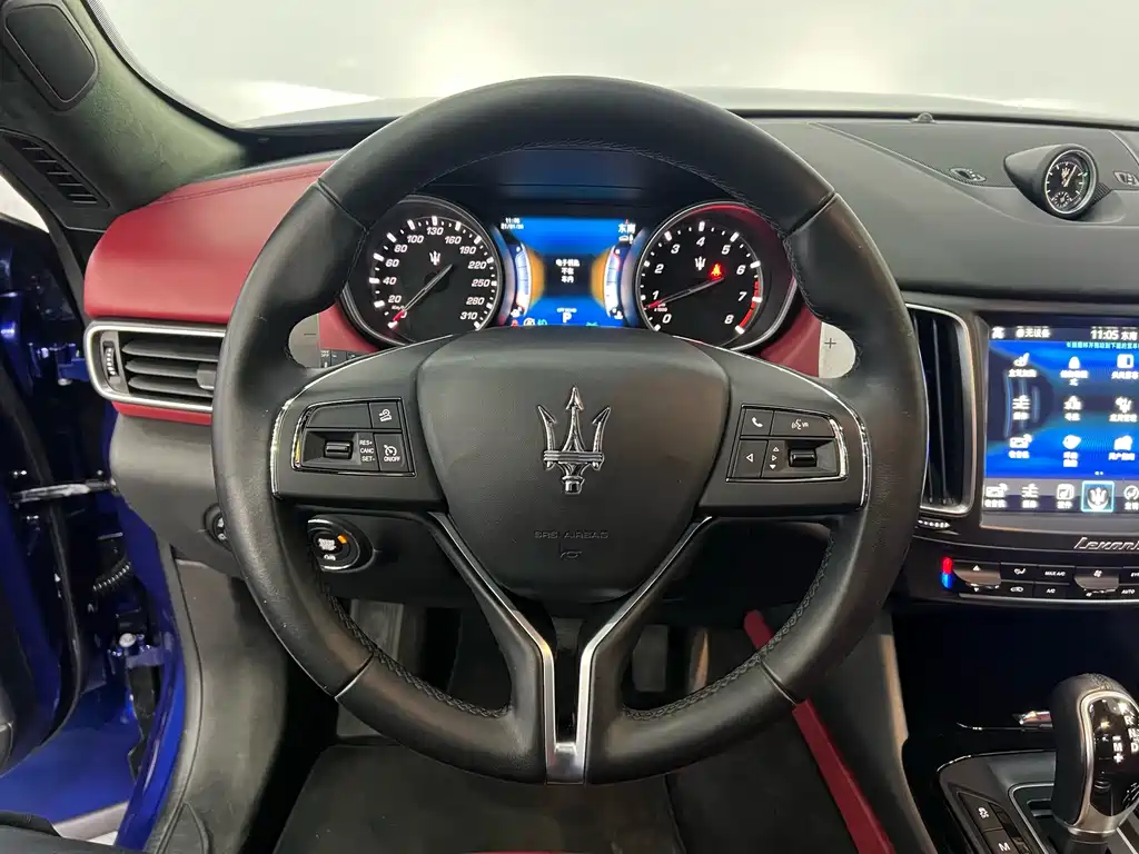 MASERATI LEVANTE