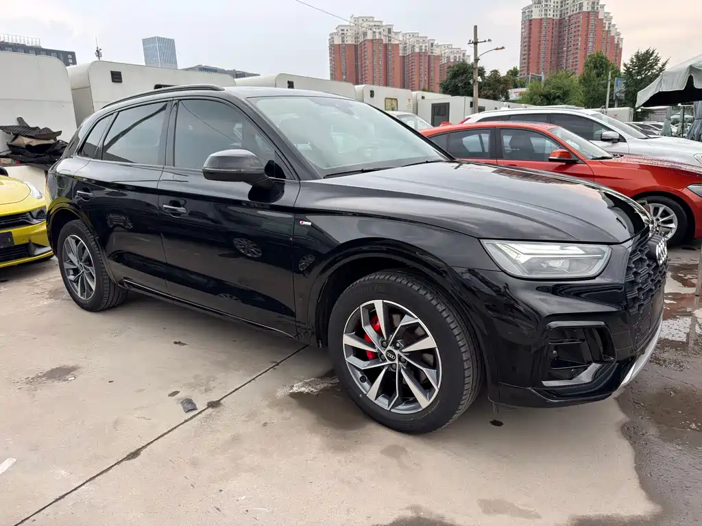 Audi Q5L — миниатюра 2