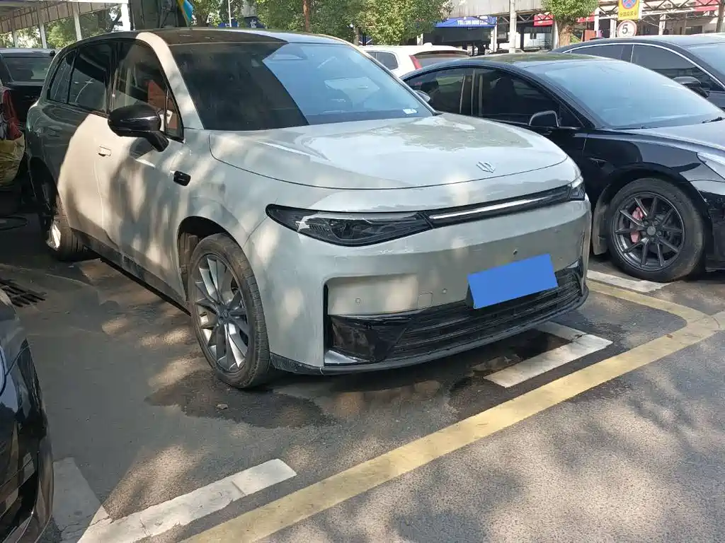 Leapmotor Leapmotor C10 — миниатюра 3