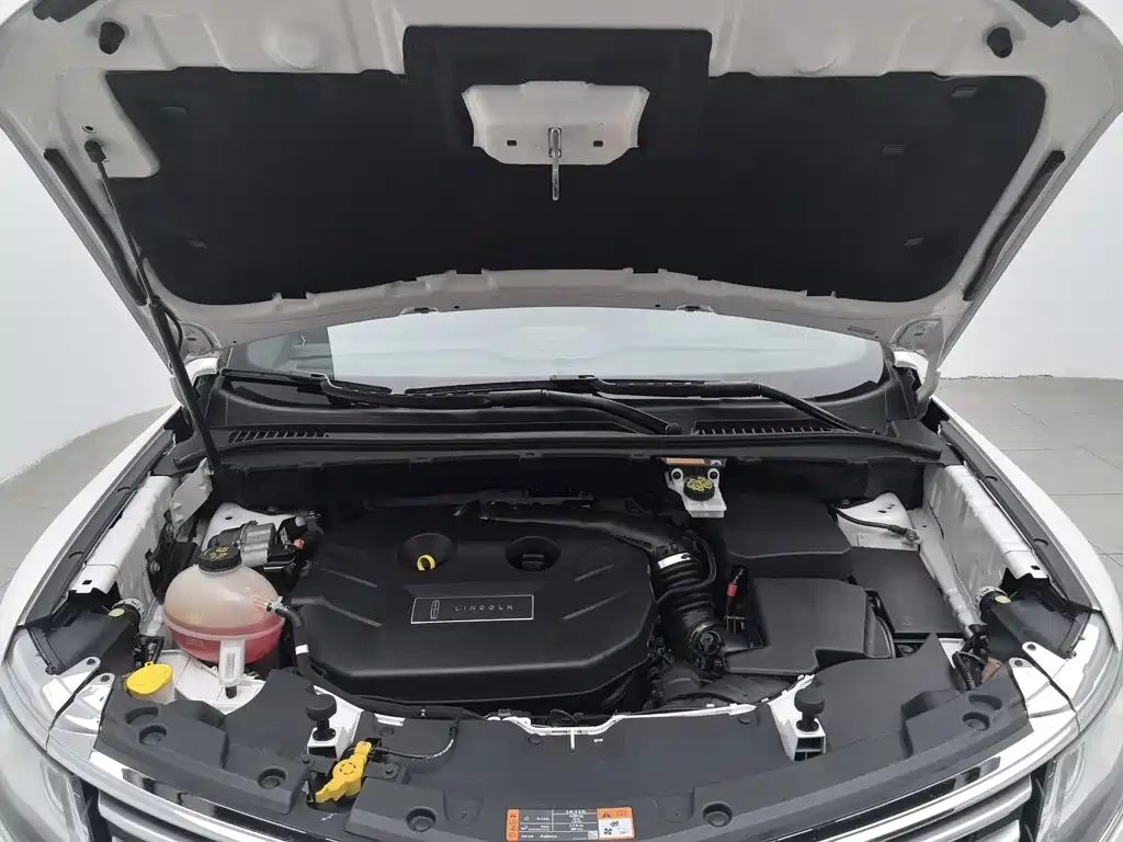 Lincoln MKC — миниатюра 6