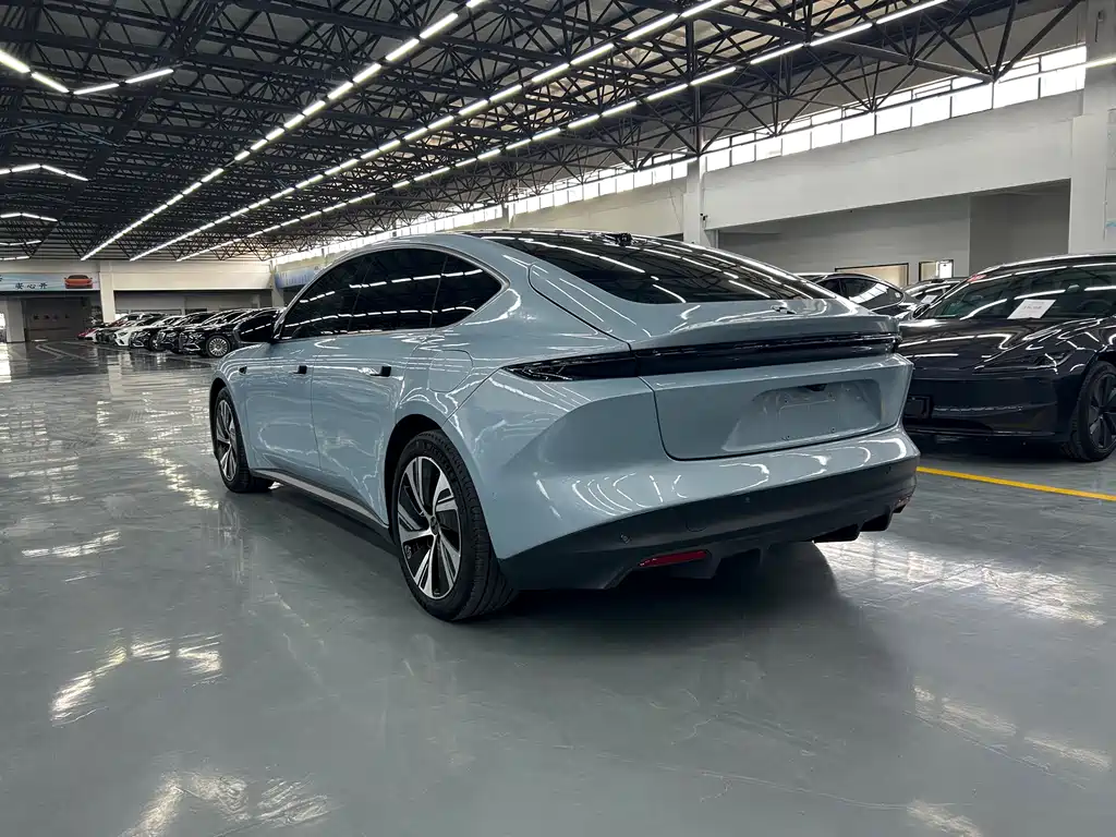 NIO NIO ET5
