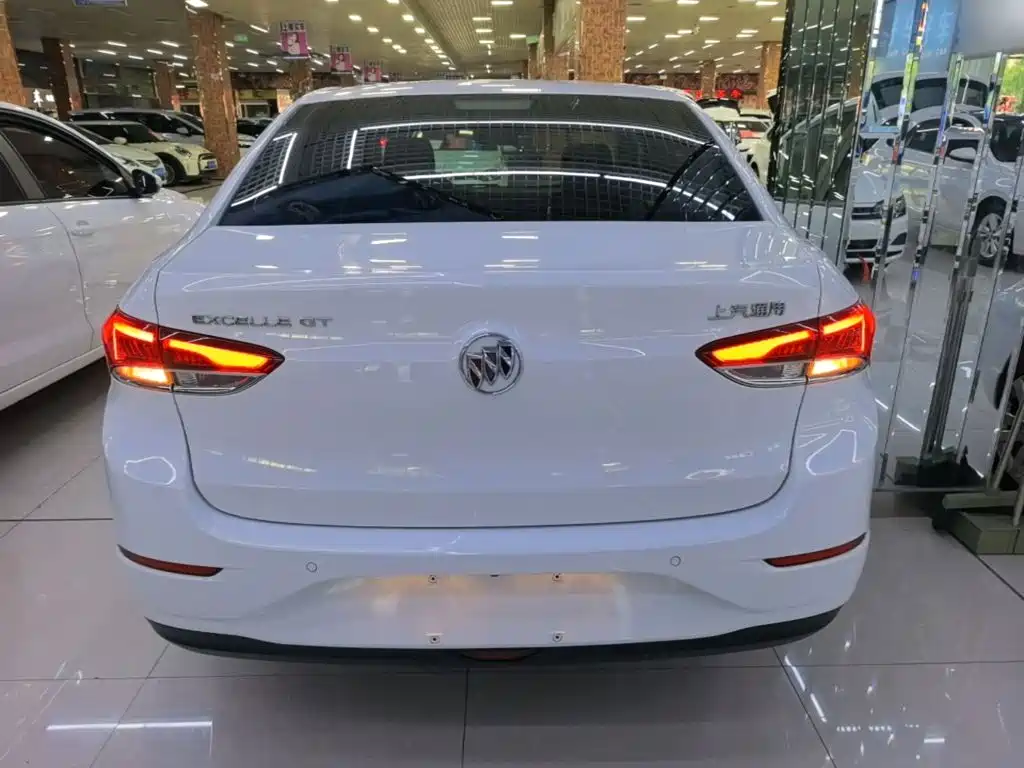 Buick Excelle — миниатюра 6