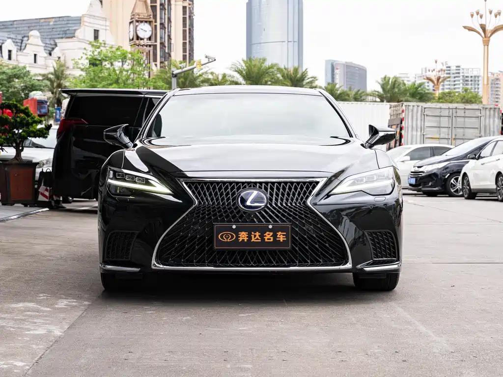 Lexus LS 2021 500h Luxury