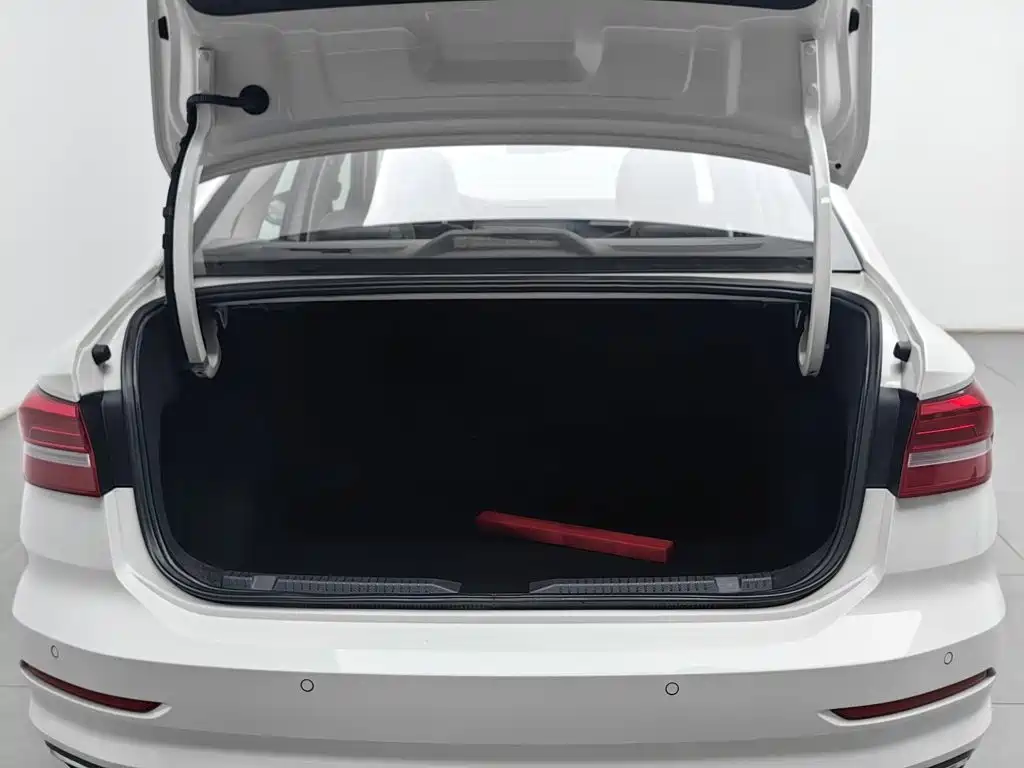 Volkswagen Lavida — миниатюра 16