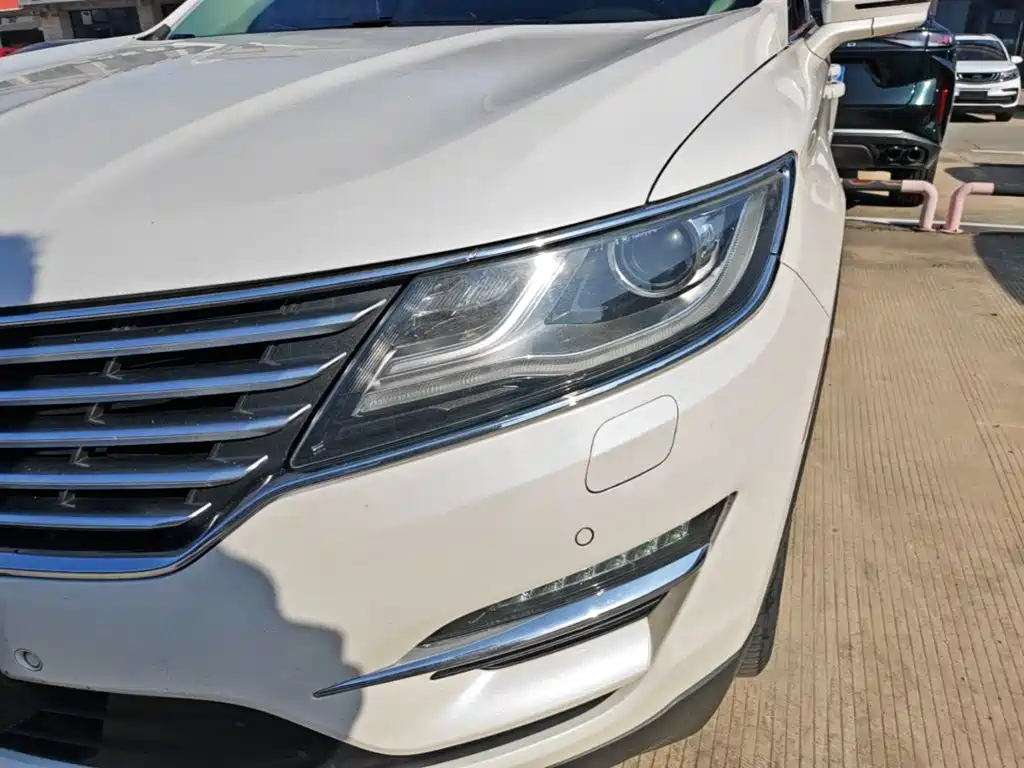 Lincoln MKC — миниатюра 24