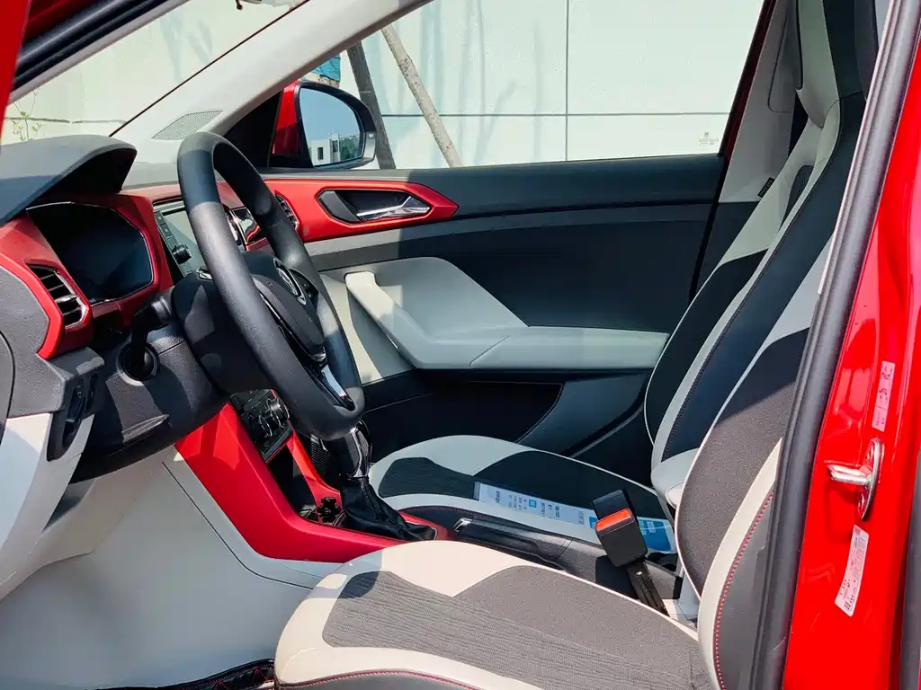 Volkswagen T-Cross — миниатюра 14