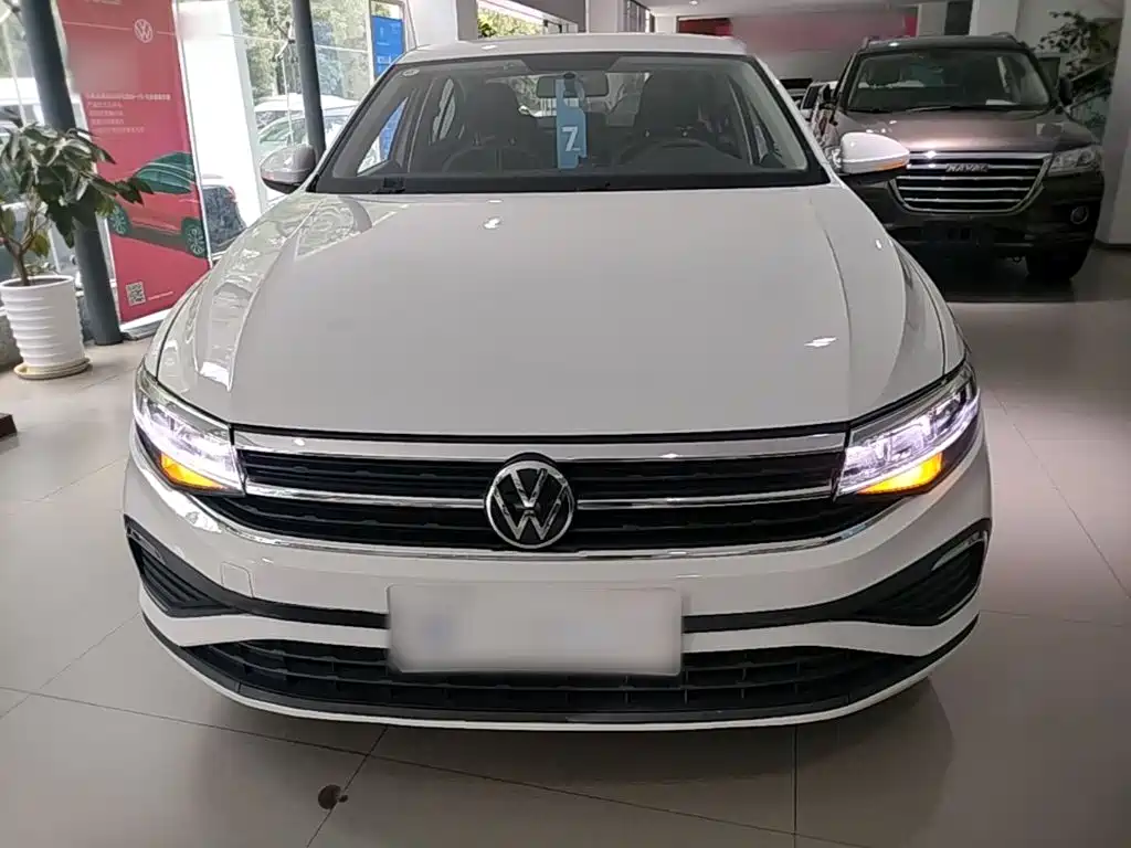 Volkswagen Bora 2023 200TSI DSG