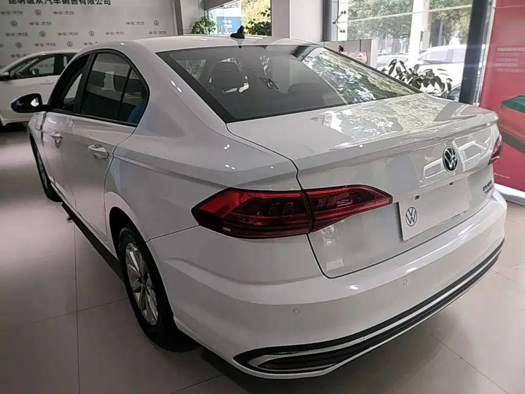 Volkswagen Bora 2023 200TSI DSG