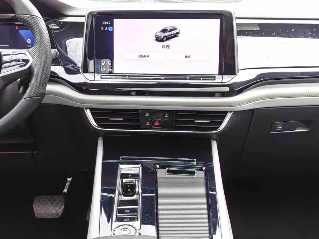 Volkswagen Teramont — миниатюра 8