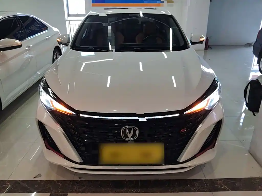 Changan Eado — миниатюра 3