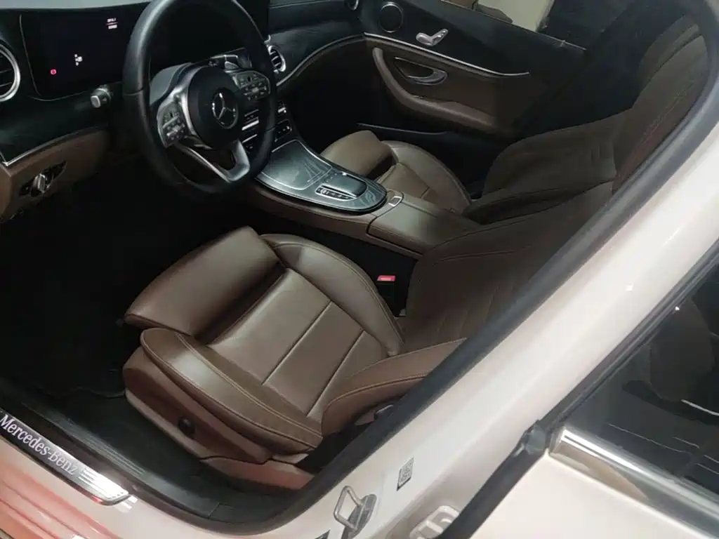 Mercedes-Benz E-Class — миниатюра 15