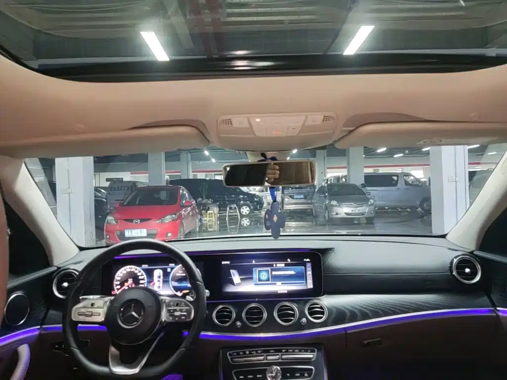 Mercedes-Benz E-Class — миниатюра 18