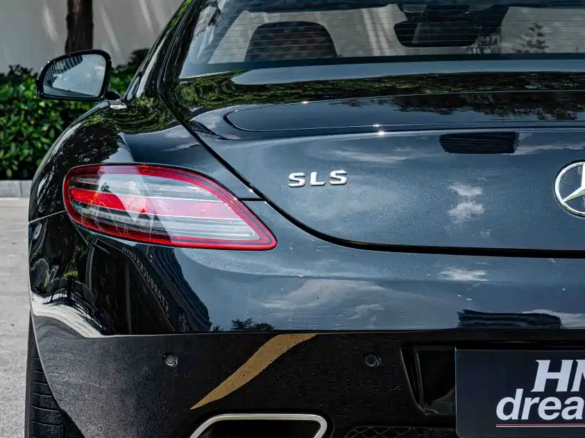 Mercedes-Benz SLS AMG — миниатюра 9
