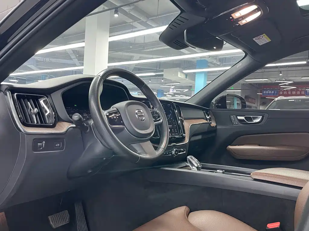Volvo XC60 — миниатюра 5