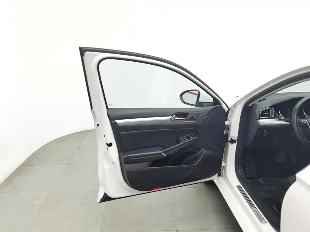 Volkswagen Lamando — миниатюра 8