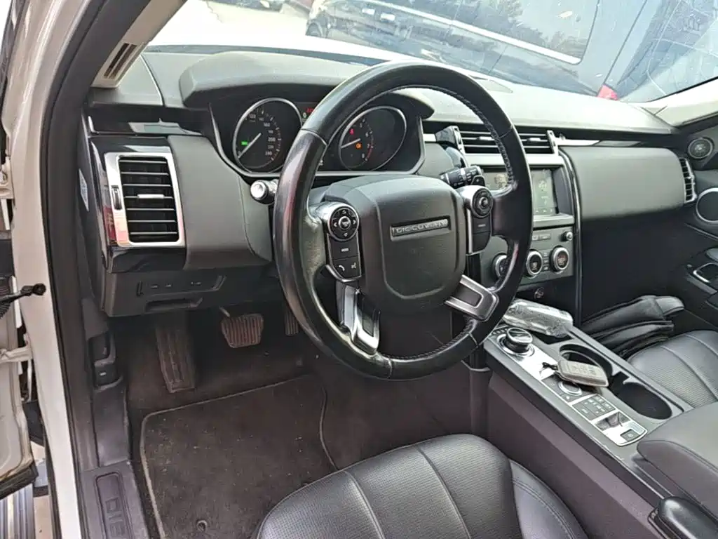 Land Rover Discovery — миниатюра 10