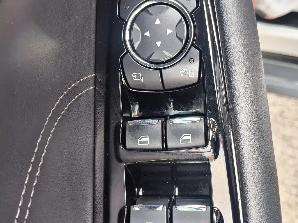 Ford Edge — миниатюра 18