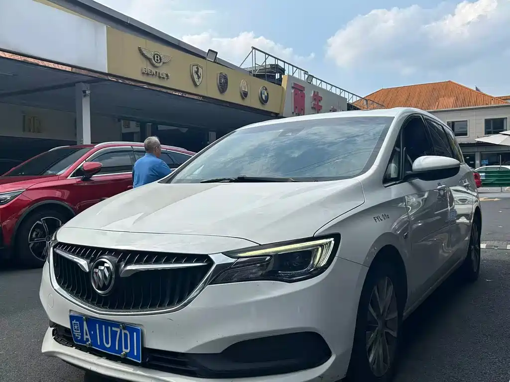 Купить Buick GL6