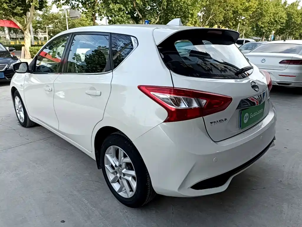 Nissan Tiida 2021 1.6L CVT