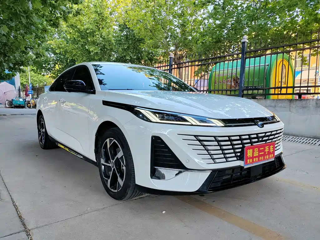 Changan Eado — миниатюра 3