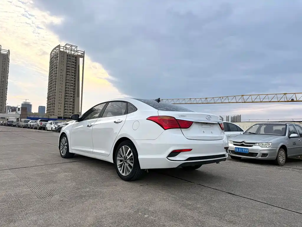 Hyundai Mistra — миниатюра 18