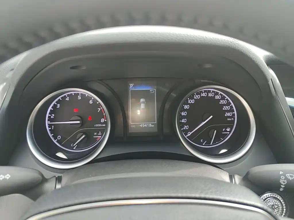 Toyota Camry — миниатюра 12