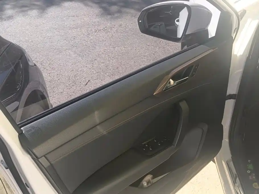 Volkswagen Tharu — миниатюра 7