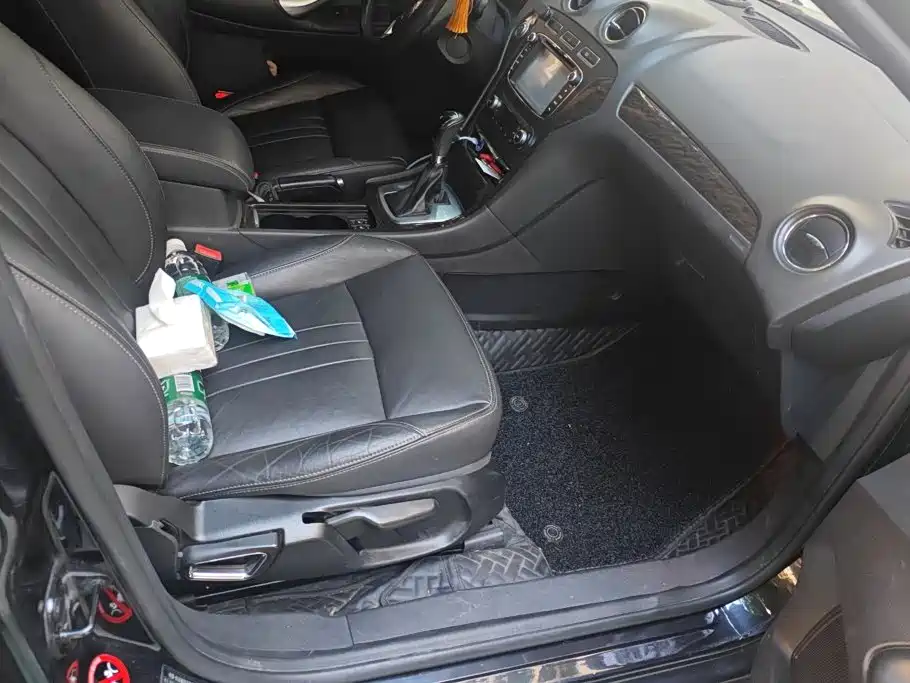Ford Mondeo — миниатюра 8