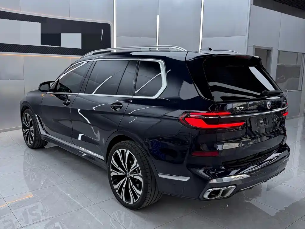 BMW X7 M60i 2023 xDrive M60i