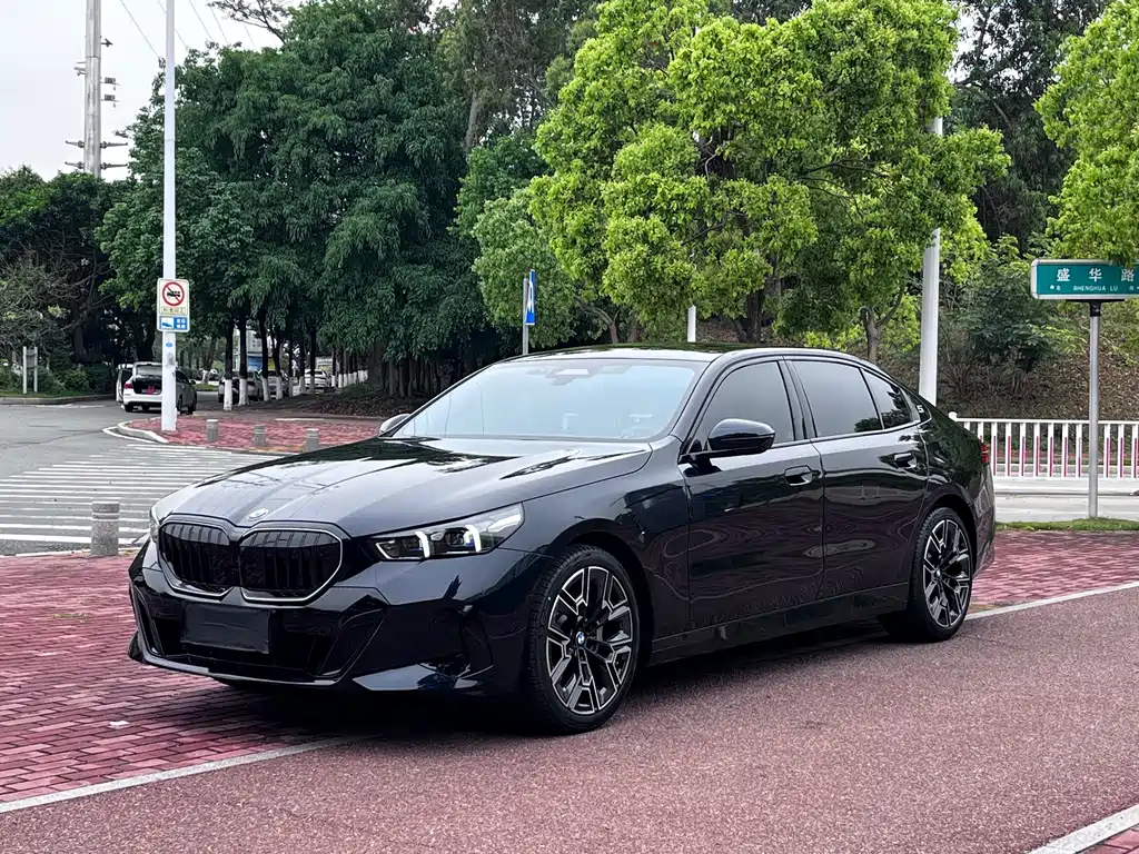 BMW 5 Series 2025